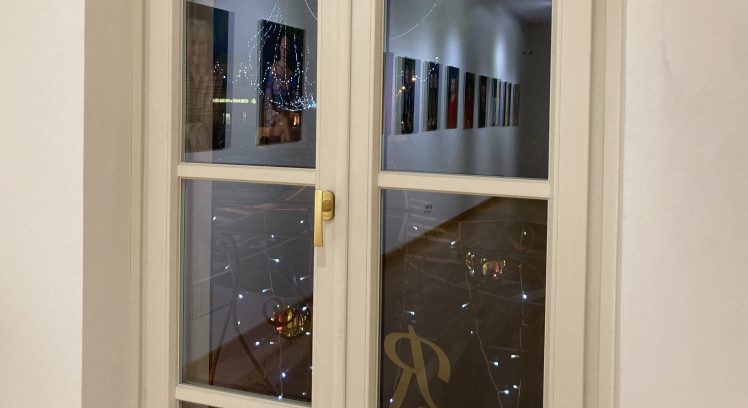 Belle oltre lo&nbsp;specchio